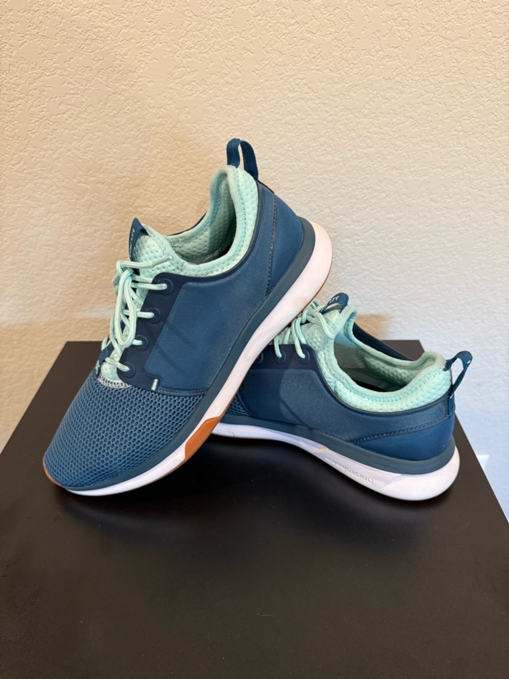 KURU Teal and Mint Athletic Sneakers